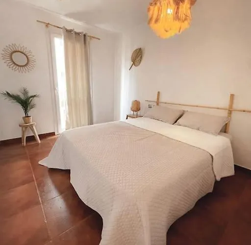 Big Spacious Casa Bamboo Relax, Pool And Parking Appartamento *