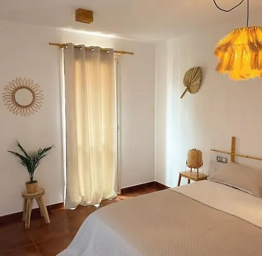 Big Spacious Casa Bamboo Relax, Pool And Parking Appartamento *